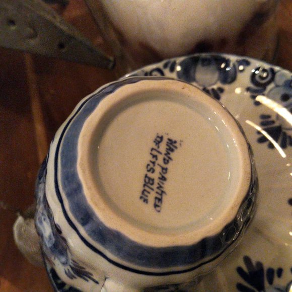 Vtg Chinoiserie hand painted tea cup w.saucer and tea steeper hinged. - Picture 6 of 12